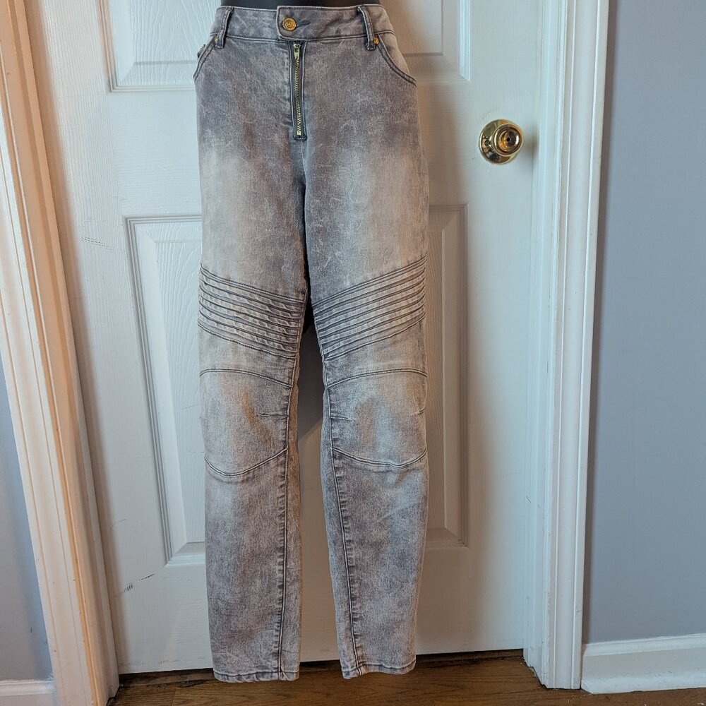 Mid rise light gray wash jeans - 11/12